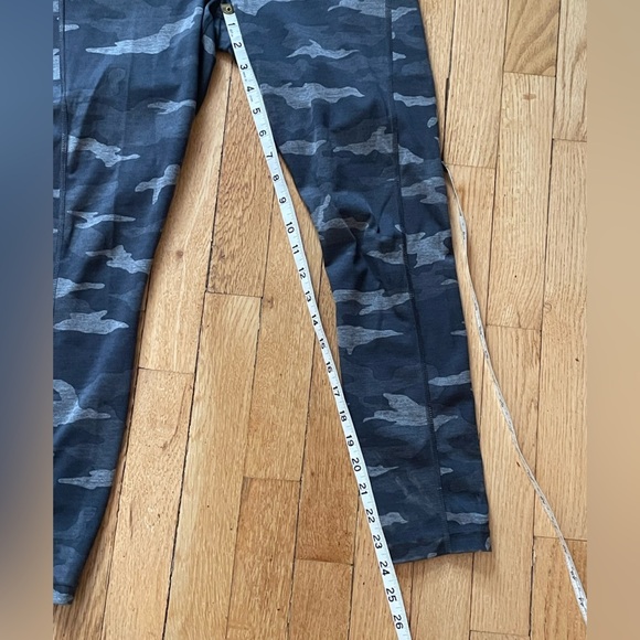 Athleta Ultimate Stash Pocket 7/8 Camouflage Leggings Heather Green Women’s S - Picture 7 of 8